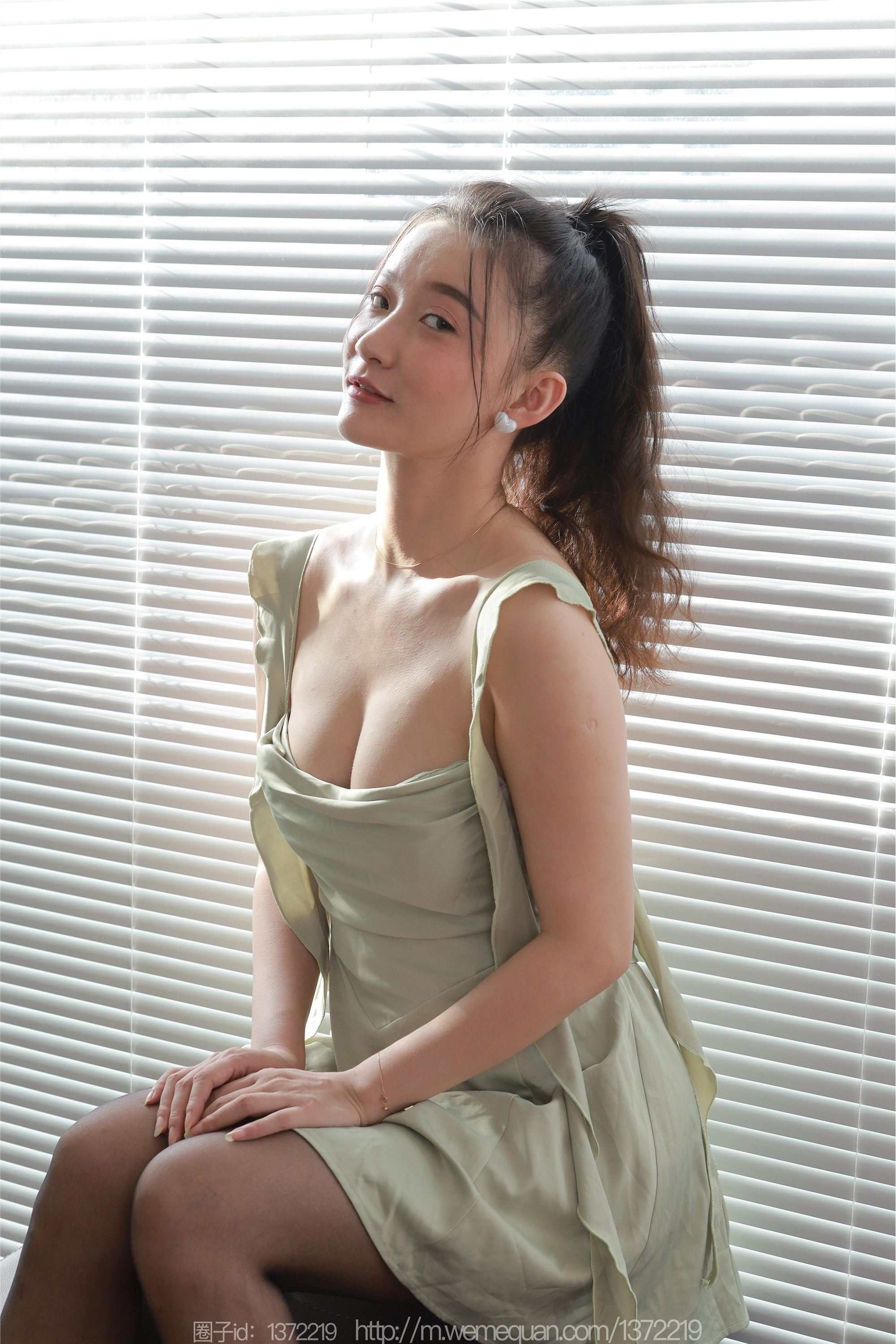 IESS异思趣向  2023.10.03 丝享家 1549 秋秋《深邃的沟壑》